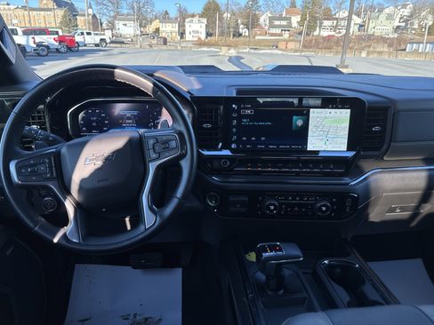 Used 2024 Chevrolet Silverado 1500 ZR2 w/ Technology Package image 14