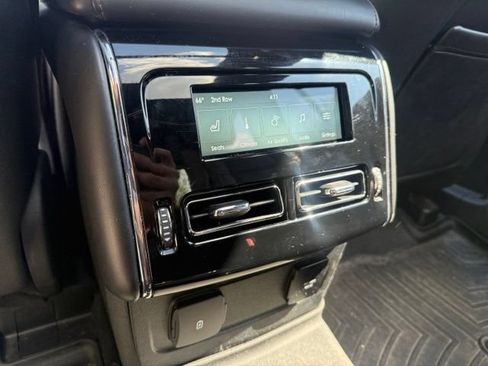 Used 2020 Lincoln Aviator Reserve w/ Equipment Group 202A AWD/4WD image 19