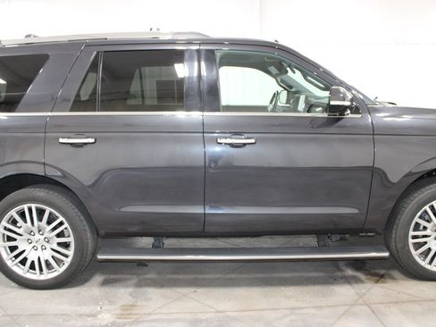Used 2024 Ford Expedition Limited AWD/4WD image 11
