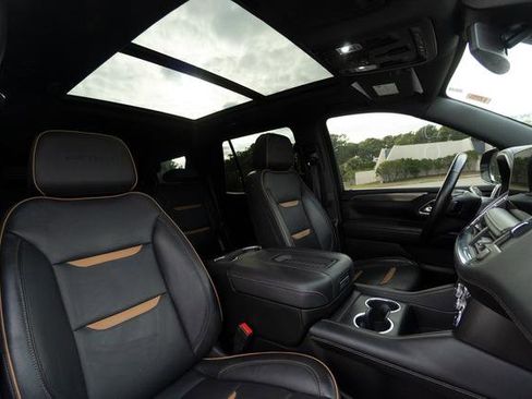 Used 2023 GMC Yukon AT4 w/ Technology Package image 27