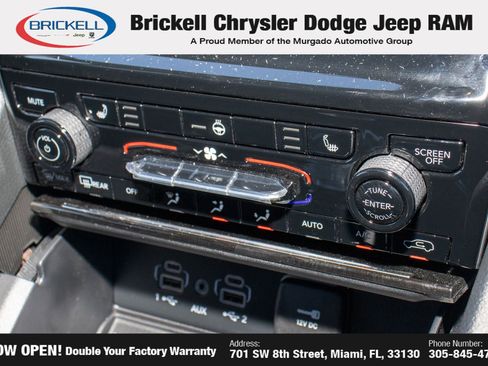 Used 2025 Jeep Grand Cherokee L Altitude AWD/4WD image 25