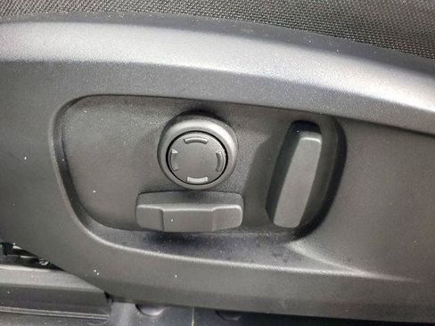 Used 2025 Land Rover Defender 110 S AWD/4WD image 21