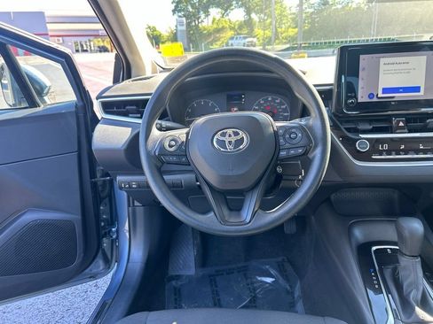 Used 2024 Toyota Corolla LE FWD image 13