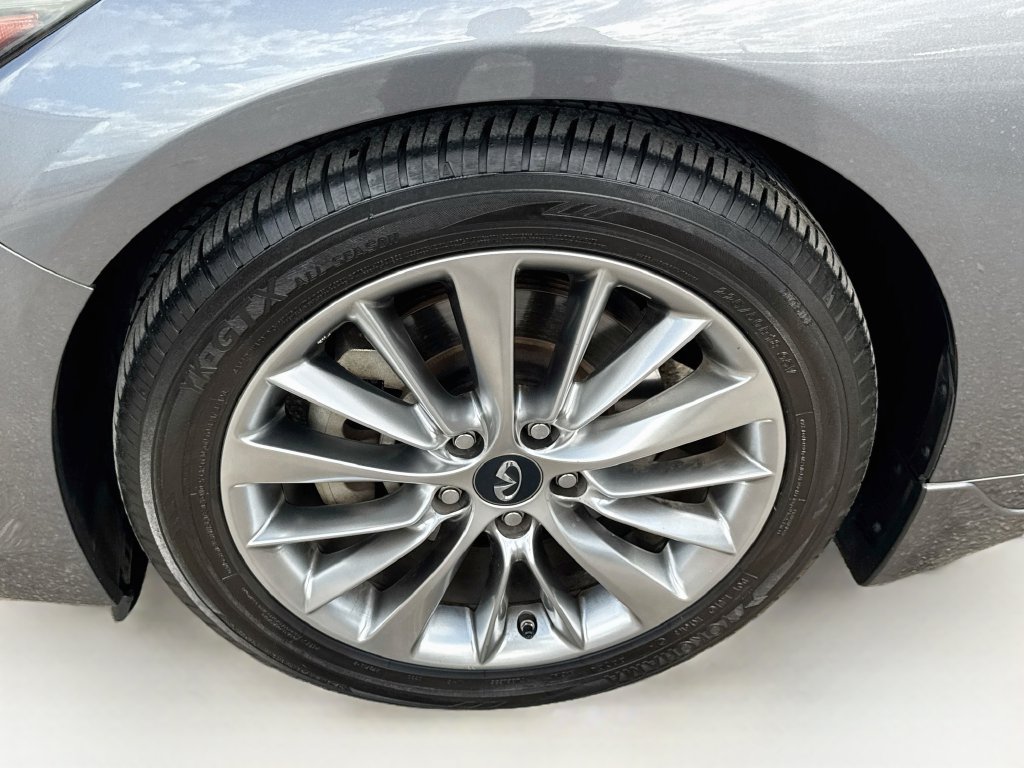 Used 2018 INFINITI Q50 Luxe w/ Essential Package (3.0T Luxe) AWD/4WD image 40