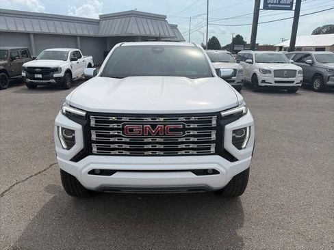 Used 2025 GMC Canyon Denali AWD/4WD image 9