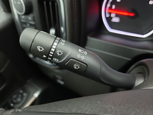 Used 2022 Chevrolet Silverado 2500 LT w/ Convenience Package image 22