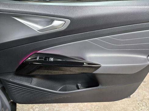 Used 2023 Volkswagen ID.4 Pro S image 45