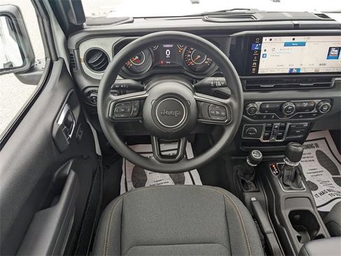 New 2025 Jeep Gladiator Sport image 15