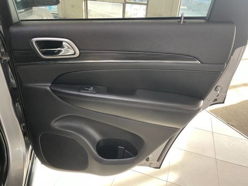 Used 2019 Jeep Grand Cherokee Limited w/ Trailer Tow Group IV image 24