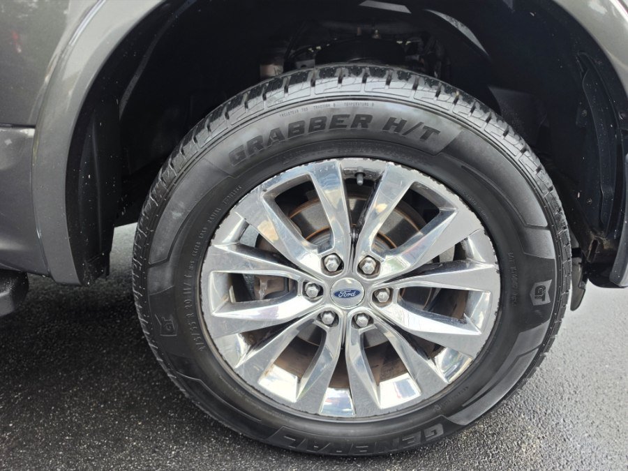 Used 2015 Ford F150 Lariat w/ Equipment Group 502A Luxury AWD/4WD image 16