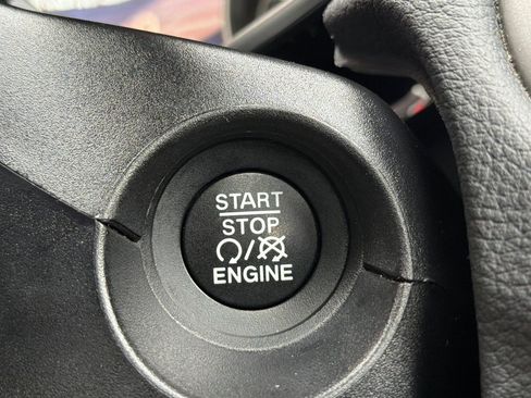 Used 2021 Jeep Compass 80th Special Edition w/ Sun and Sound Group image 31