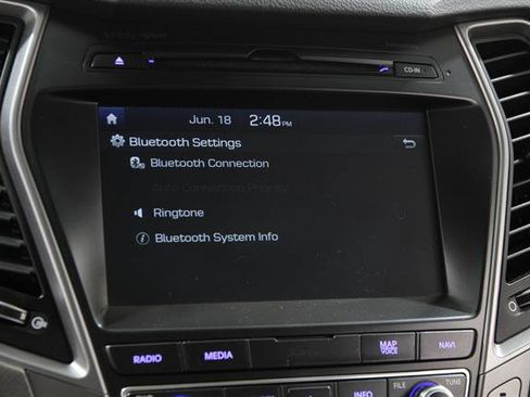 Used 2017 Hyundai Santa Fe Limited AWD/4WD image 13
