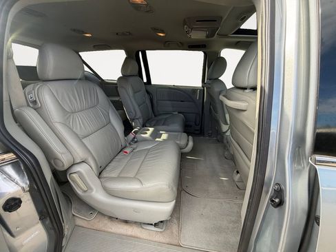 Used 2010 Honda Odyssey EX-L image 24