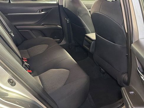 Used 2022 Toyota Camry LE image 12