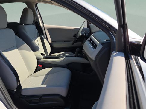 Used 2018 Honda HR-V EX image 20