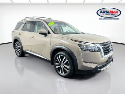 Used 2023 Nissan Pathfinder Platinum
