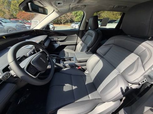 New 2026 Lincoln Nautilus Reserve image 14