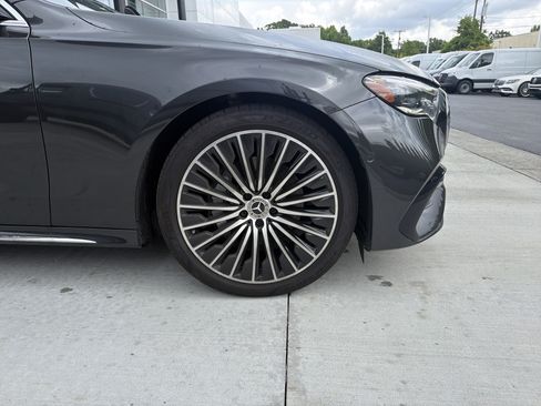 Used 2024 Mercedes-Benz E 350 4MATIC Sedan image 18