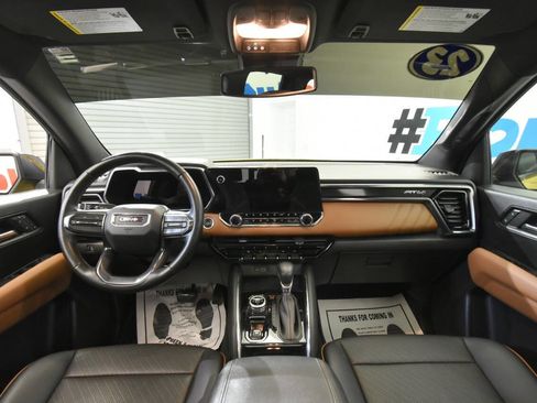 Used 2023 GMC Canyon AT4 w/ AT4 Premium Package image 18