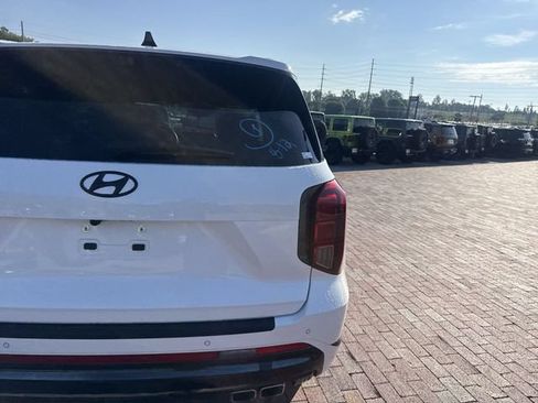 Used 2025 Hyundai Palisade Calligraphy AWD/4WD image 11