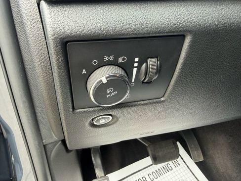 Used 2018 Jeep Grand Cherokee Altitude RWD image 13