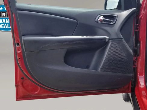 Used 2016 Dodge Journey SXT w/ Premium Group FWD image 9