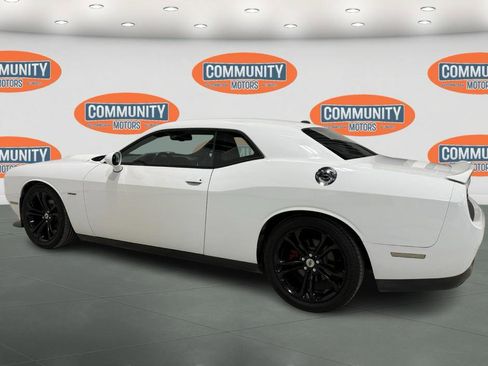 Used 2019 Dodge Challenger R/T image 4