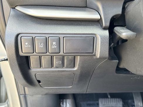 Used 2024 Mitsubishi Eclipse Cross SE image 32