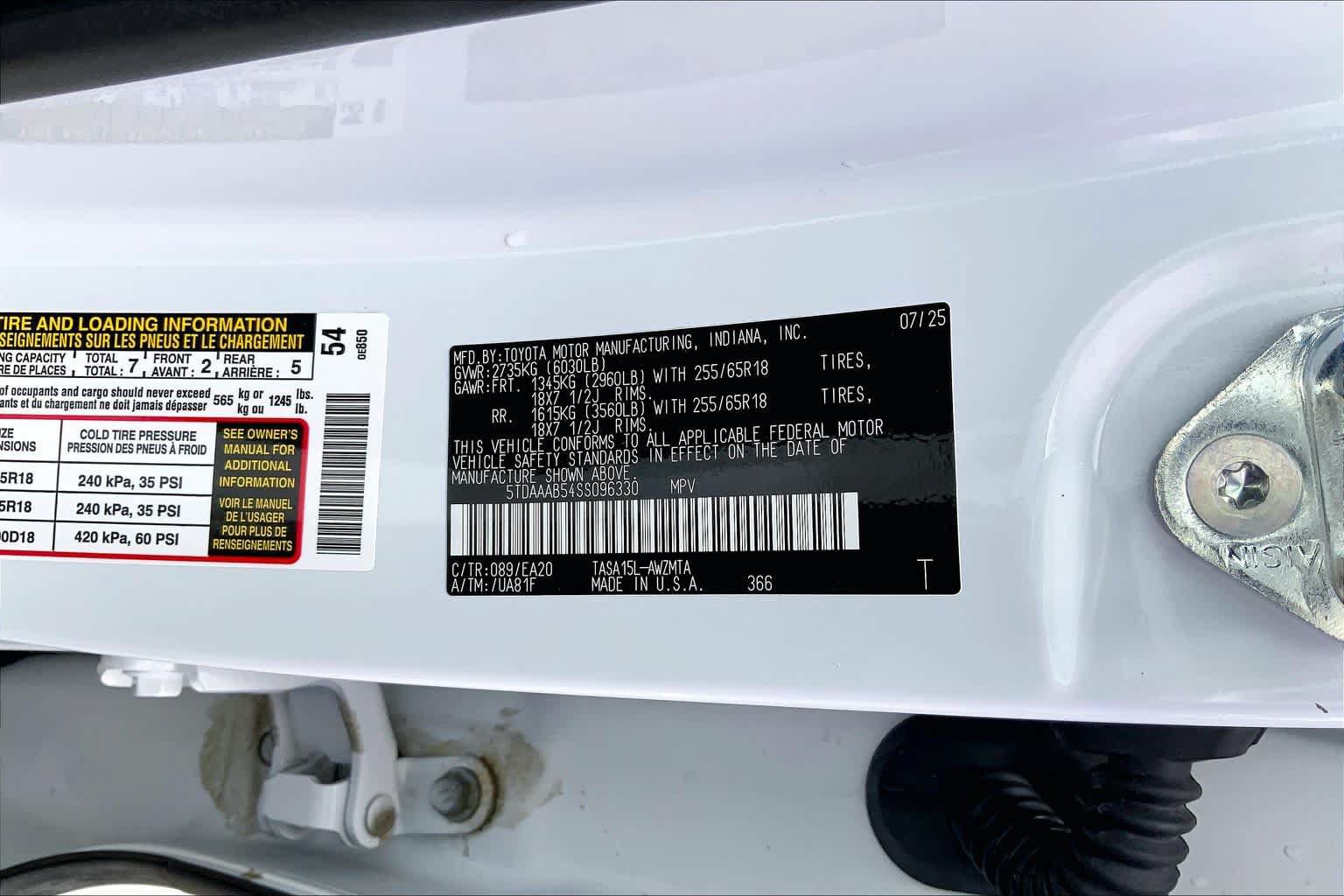 Used 2025 Toyota Grand Highlander AWD image 34