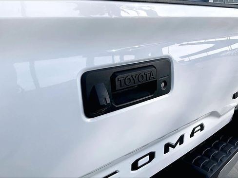 Used 2023 Toyota Tacoma TRD Off-Road image 30