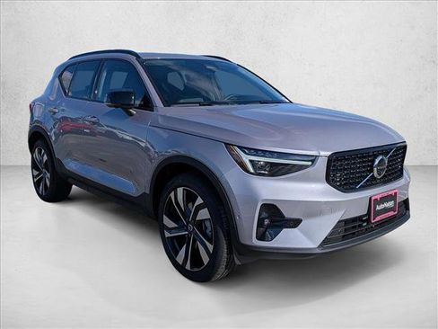 New 2026 Volvo XC40 B5 Ultra w/ Climate Package AWD/4WD image 7