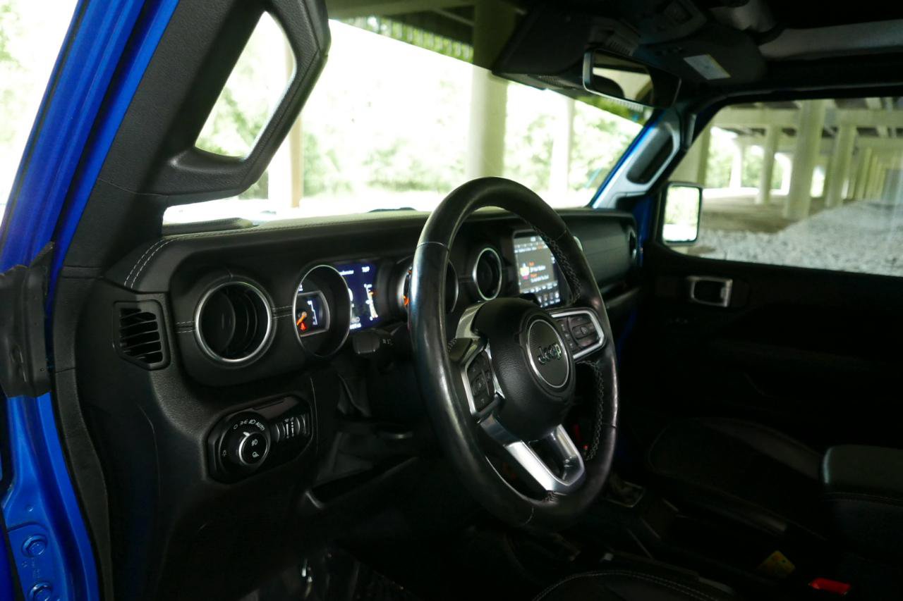 Used 2020 Jeep Gladiator Overland AWD/4WD image 22
