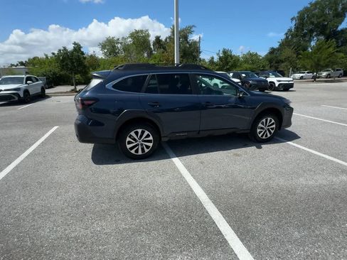 Used 2025 Subaru Outback Premium AWD/4WD image 8