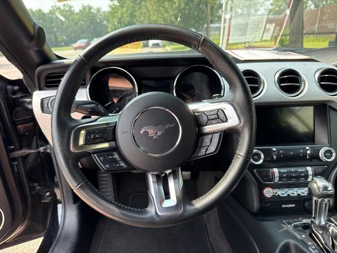 Used 2016 Ford Mustang GT Premium w/ Black Accent Package RWD image 15
