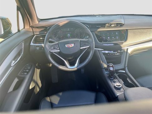 Used 2025 Cadillac XT6 Luxury w/ LPO, Floor Liner Package image 23