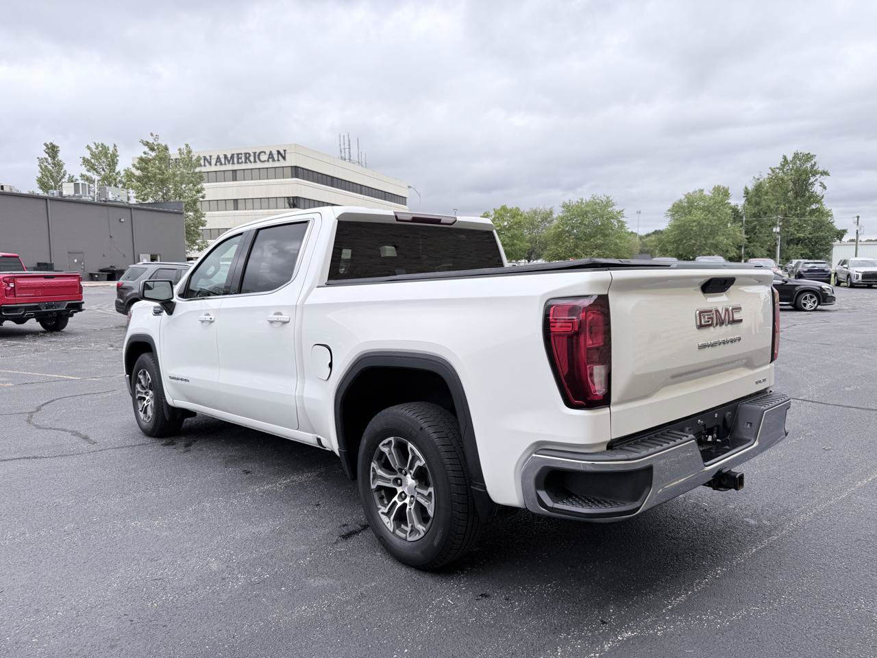 Used 2019 GMC Sierra 1500 SLE w/ SLE Value Package RWD image 3