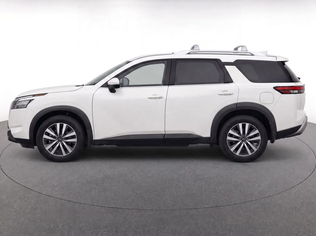 Used 2023 Nissan Pathfinder SL AWD/4WD image 4