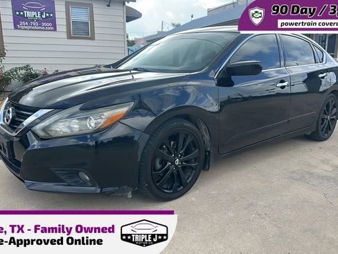 Used 2017 Nissan Altima 2.5 SR w/ Midnight Edition Package FWD image 1