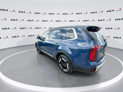 Certified 2024 Kia Telluride S w/ S Sunroof Package image 5