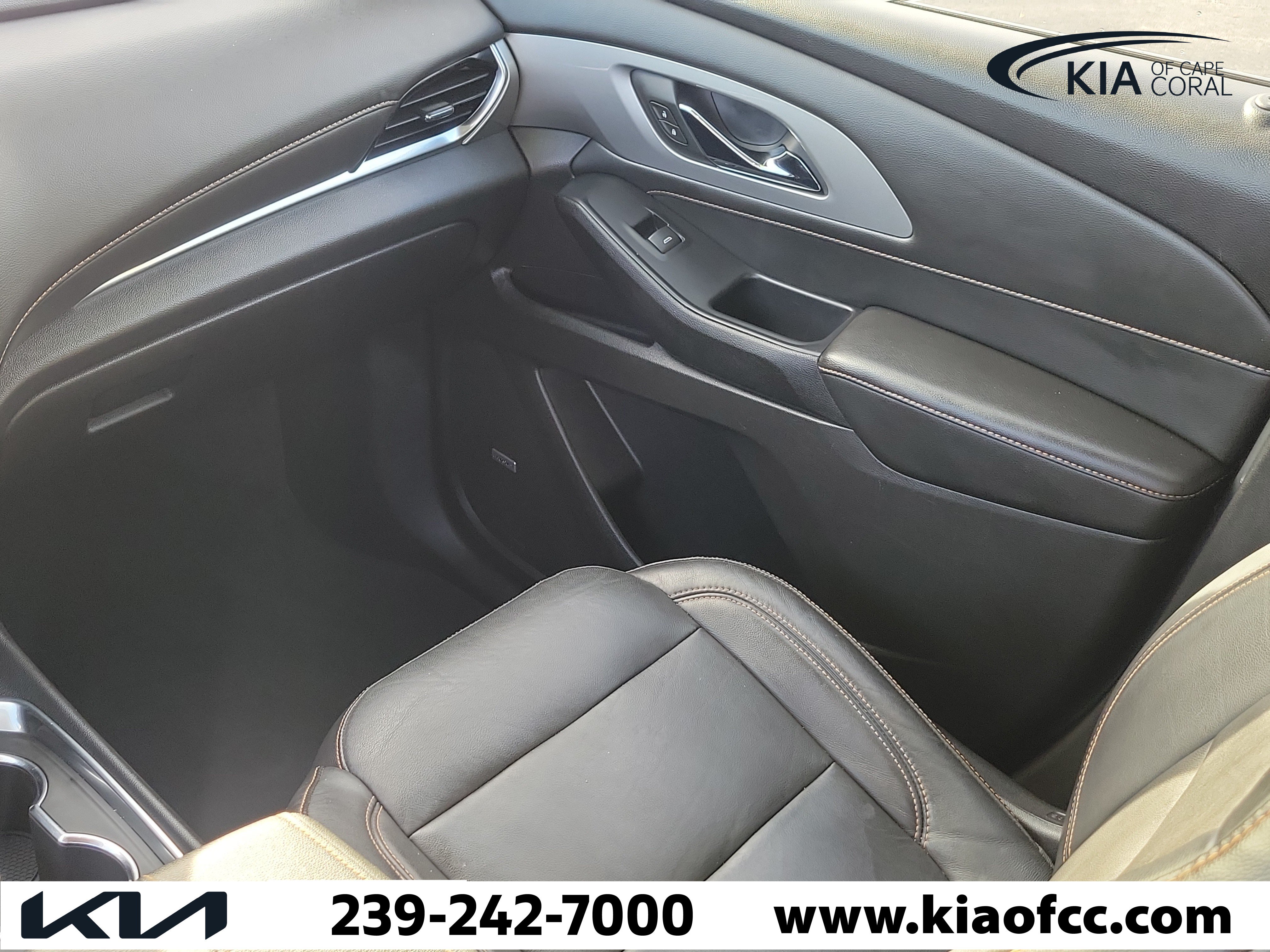 Used 2021 Chevrolet Traverse LT w/ LT Premium Package FWD image 19