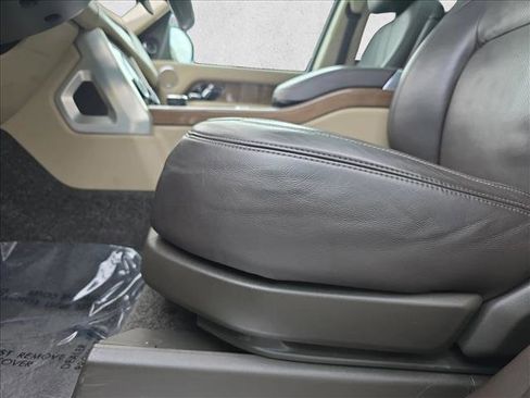 Used 2019 Land Rover Range Rover HSE image 29