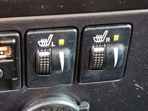 Used 2015 Toyota Sienna SE Premium image 15