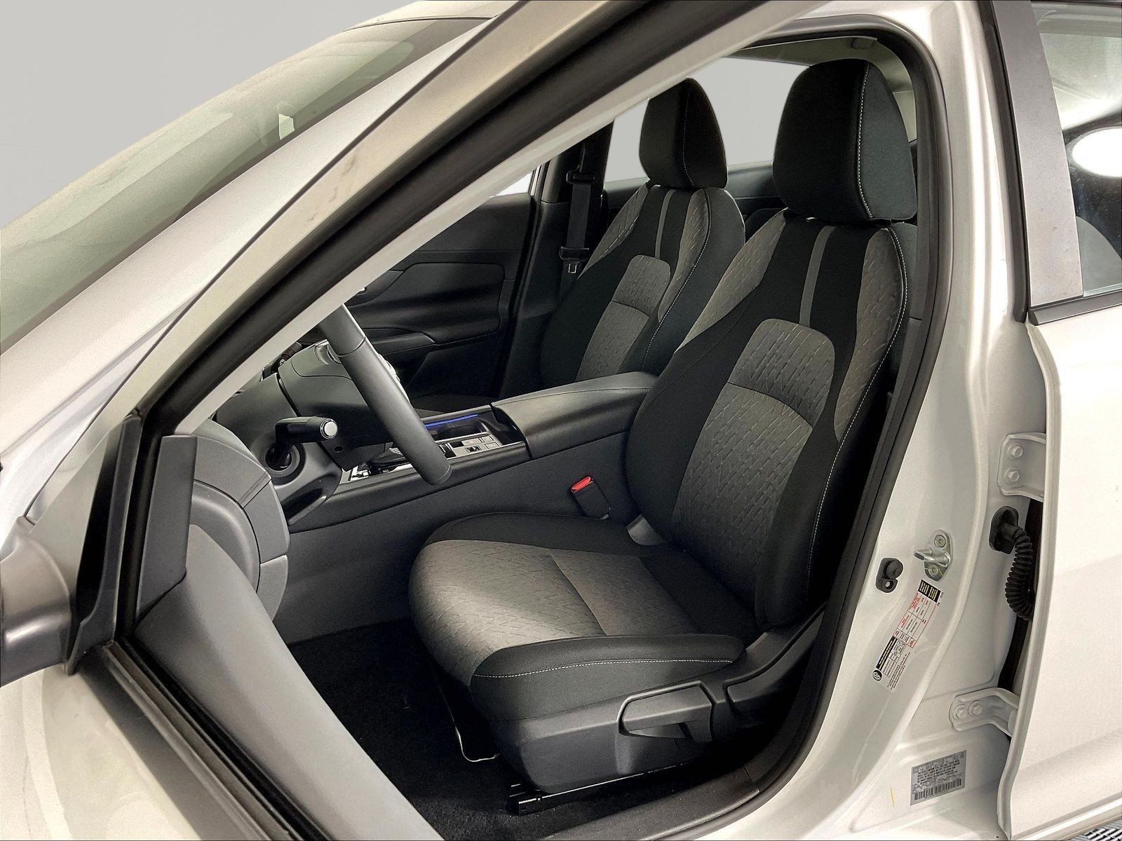 Certified 2026 Nissan Sentra SV w/ SV Convenience Package FWD image 21
