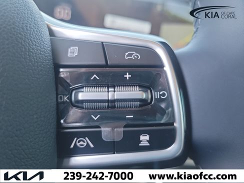 New 2026 Kia Carnival EX FWD image 31
