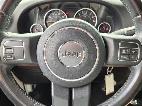 Certified 2018 Jeep Wrangler Sport image 30