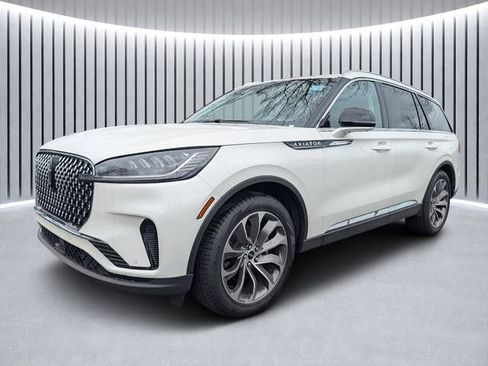 New 2025 Lincoln Aviator Reserve w/ Luxury Package image 7
