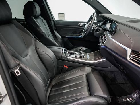Used 2022 BMW X5 xDrive45e w/ M Sport Package image 16