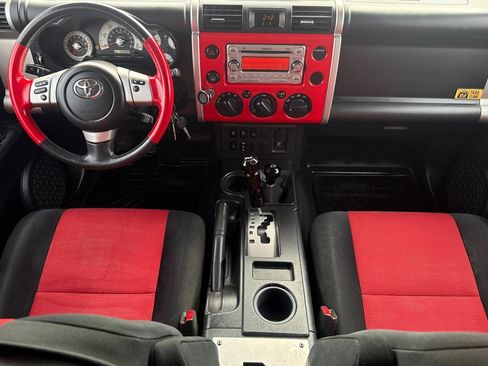 Used 2012 Toyota FJ Cruiser 4WD w/ Trail Teams Special Edition image 14