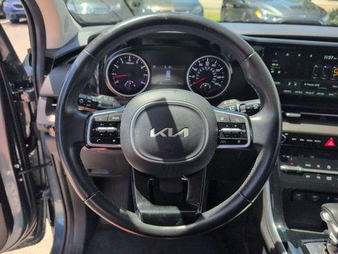 Used 2022 Kia Carnival SX FWD image 12