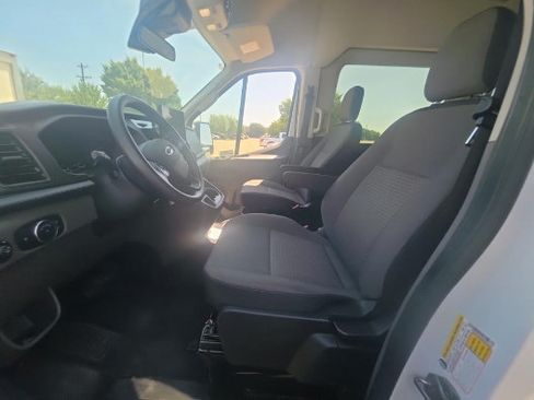 Used 2024 Ford Transit 350 XLT RWD image 5